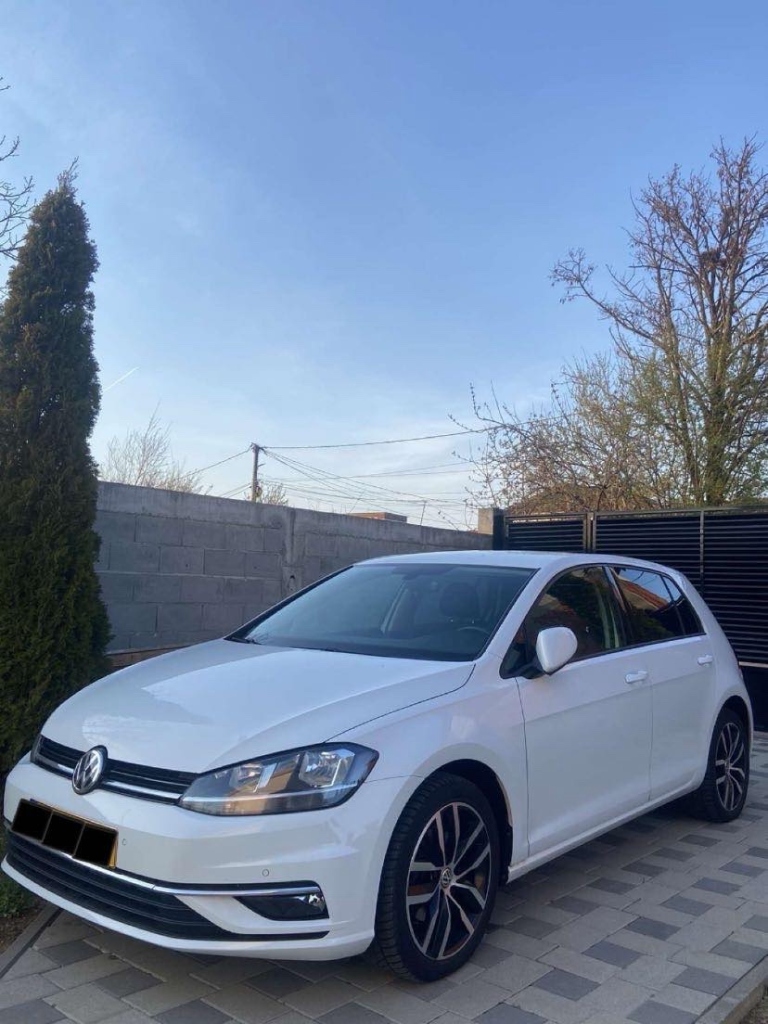 Volkswagen Golf 7 (E bardhë)